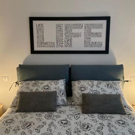Mandi Mandi Cavour Appartement Udine Buitenkant foto