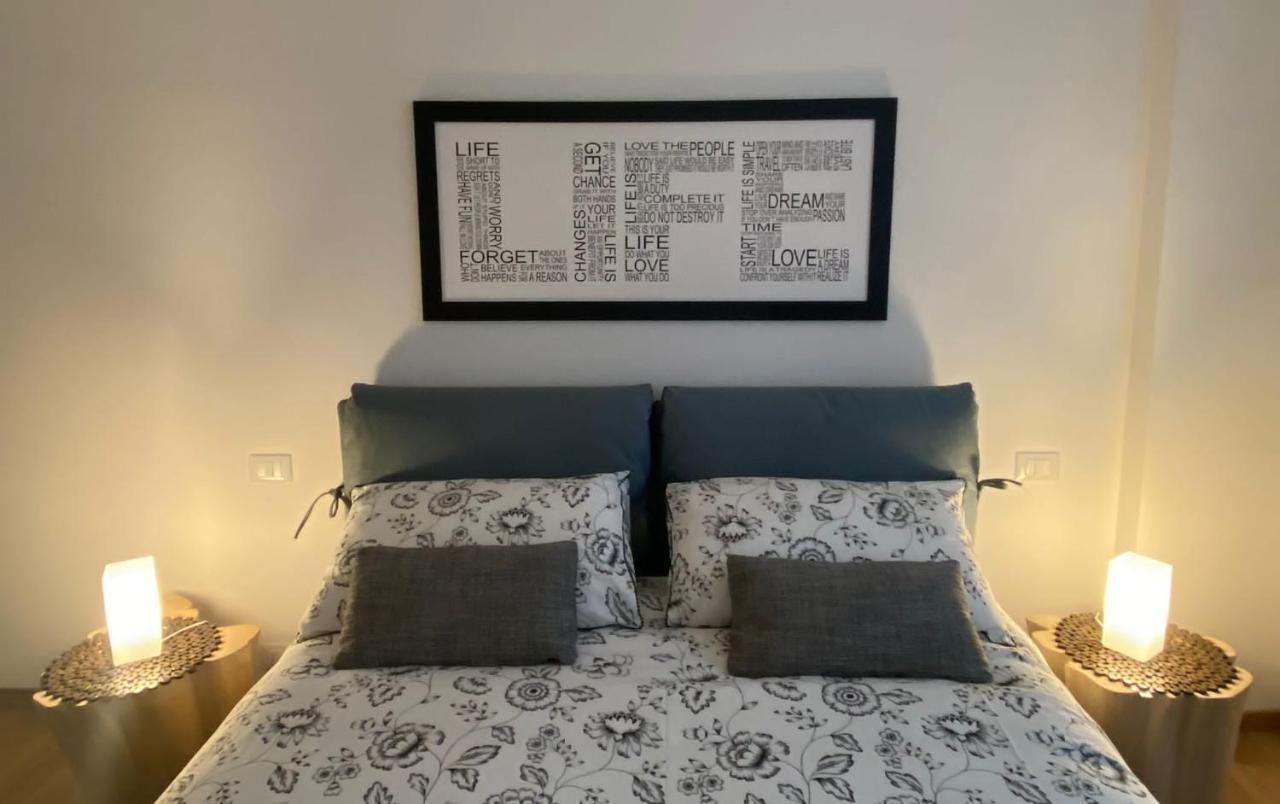 Mandi Mandi Cavour Appartement Udine Buitenkant foto