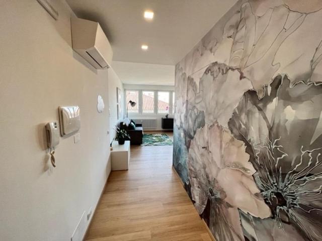 Mandi Mandi Cavour Appartement Udine Buitenkant foto